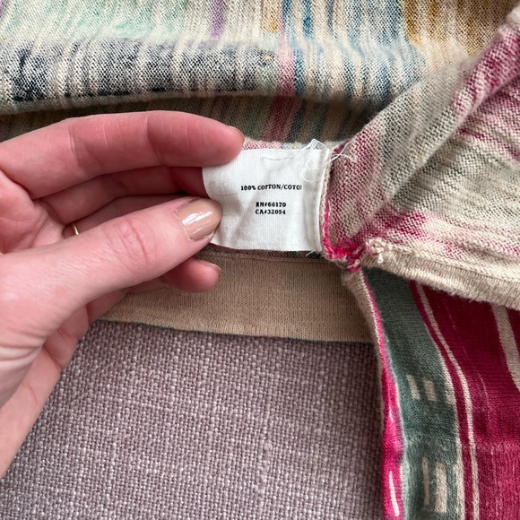 Boxy loose fitting colorful short sleeve top - Picture 3 of 6